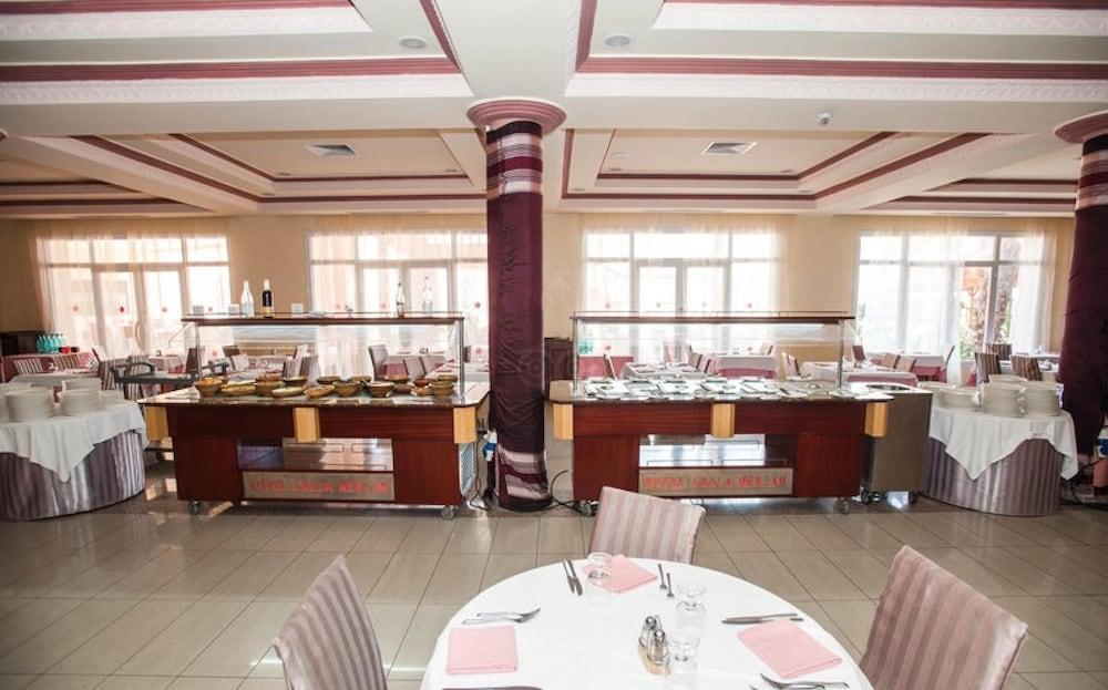 Hotel & Club Lella Meriam Dzsardzsísz Kültér fotó