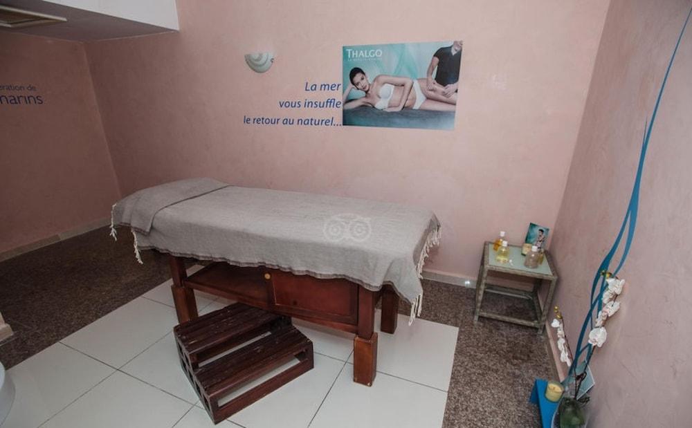 Hotel & Club Lella Meriam Dzsardzsísz Kültér fotó